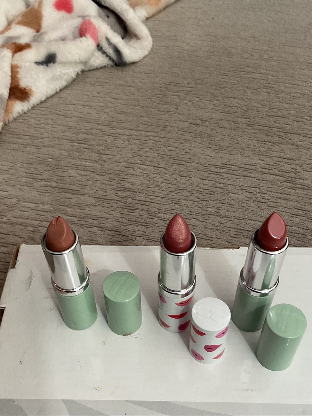 Clinique Trio Lipstick Set — Brown, Shimmer Rose, Dusty Pink